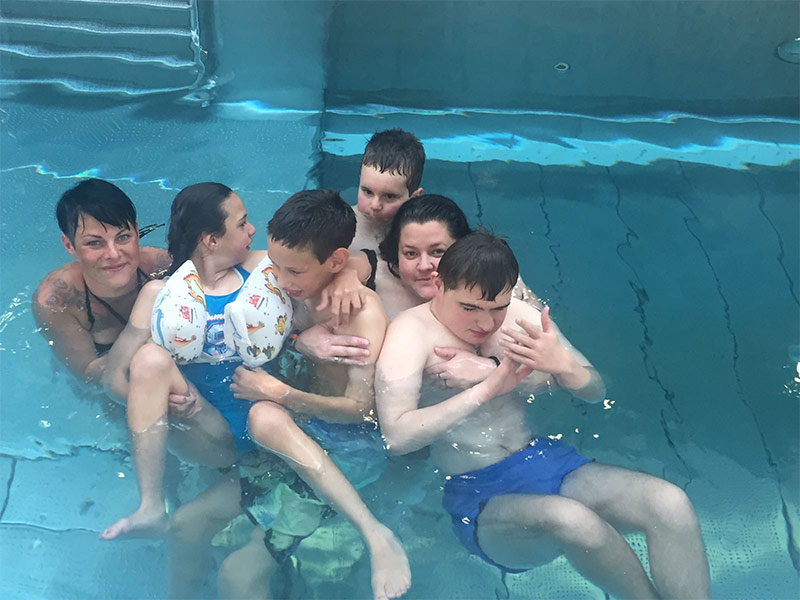 schwimmen-fuer-behinderte-kinder-1 Schwimmtraining für behinderte Kinder Tirol