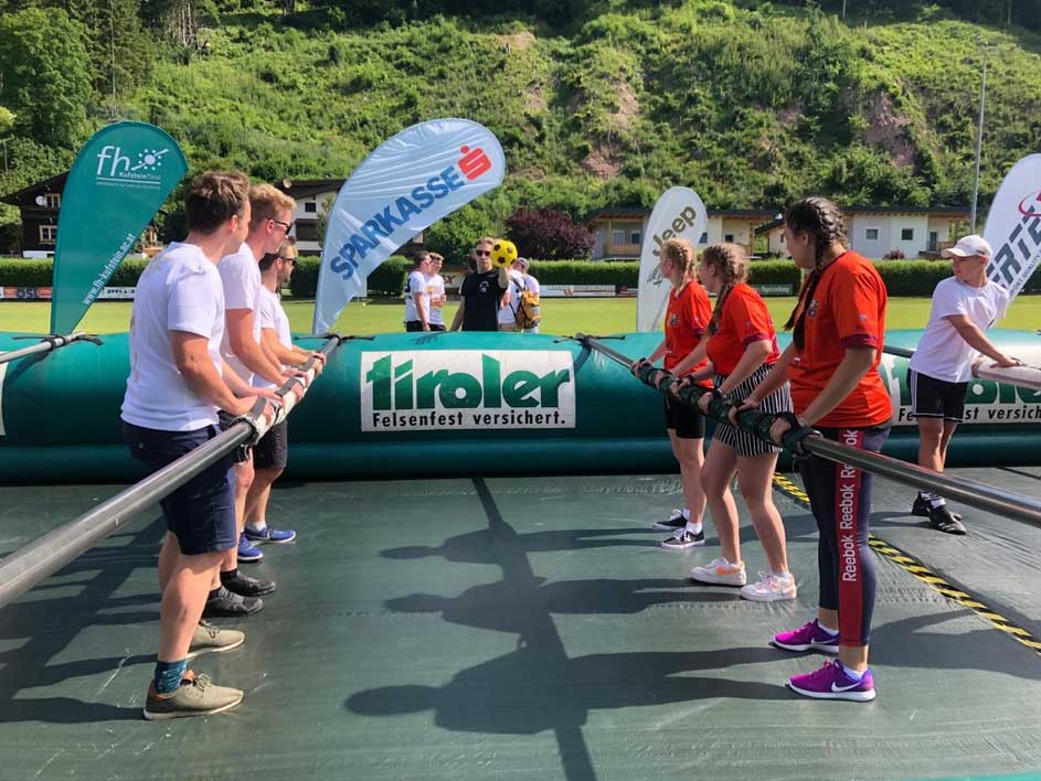 FH-Kufstein-SchrittfuerSchritt Charity-Wuzzler Projekt der FH Kufstein