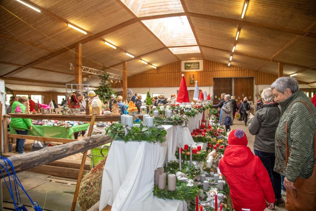 Weihnachtgsbasar Schritt fuer Schritt457992a5-9b50-439d-8d11-5748b6178128