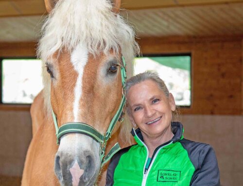 Monika: Reitpädagogin bei Schritt für Schritt